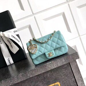 Classic CHANEL Bag: A Stylish and Versatile Choice for Elegance